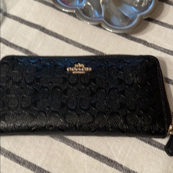 Coach Wallet - Picture 1 of 4